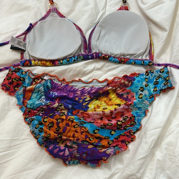Luli Fama Swimwear Bikini (Top:Large) (Bottom: Medium) Triangle Top Wavey Bottom - Picture 3 of 5